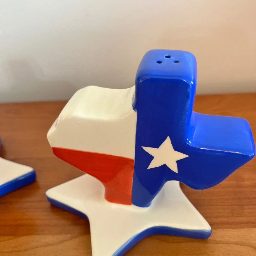 Clay Art Texas State Lone Star Flag Ceramic Salt and Pepper Shakers Set Blue Red